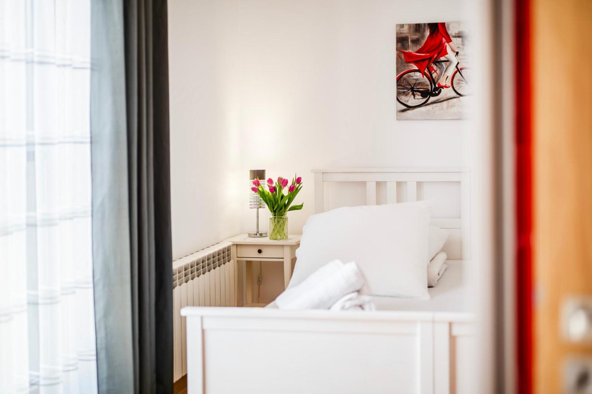 Apartamento Neapol Parking Gratis Moxy Te&Am Cracow Cracovia Exterior foto