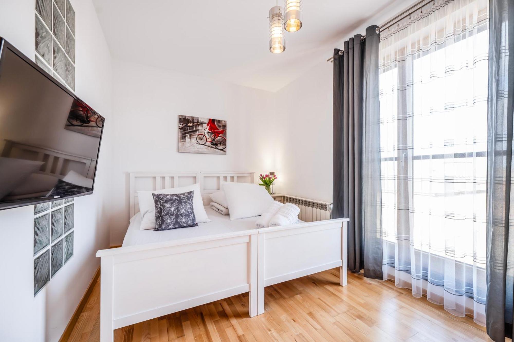 Apartamento Neapol Parking Gratis Moxy Te&Am Cracow Cracovia Exterior foto